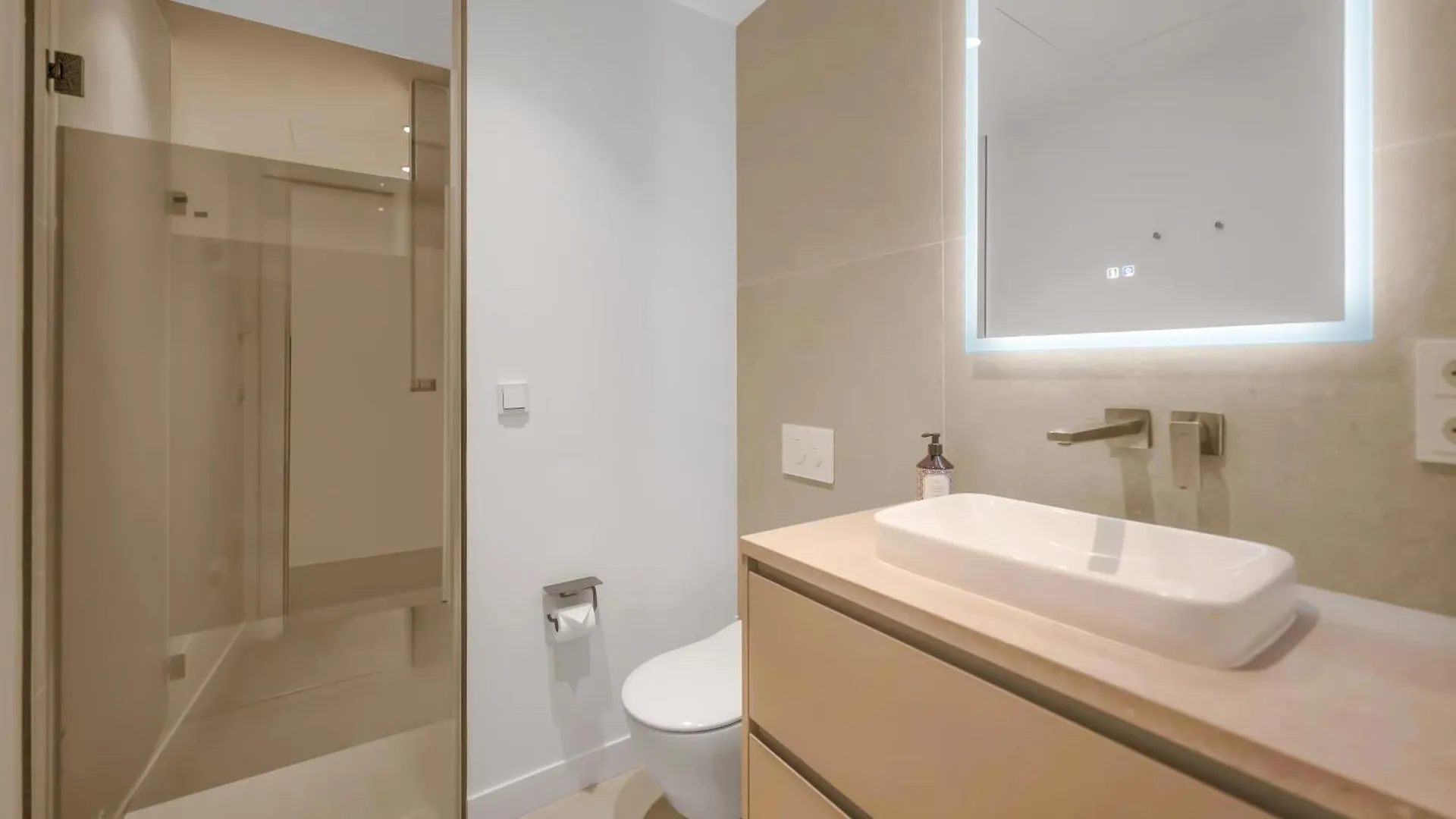 Vacation Marbella I Villa Thyma, Brand-New Villa, Swimming-Pool, Cinema Room And Bar, Minutes From The Marina And The Beach 0*,