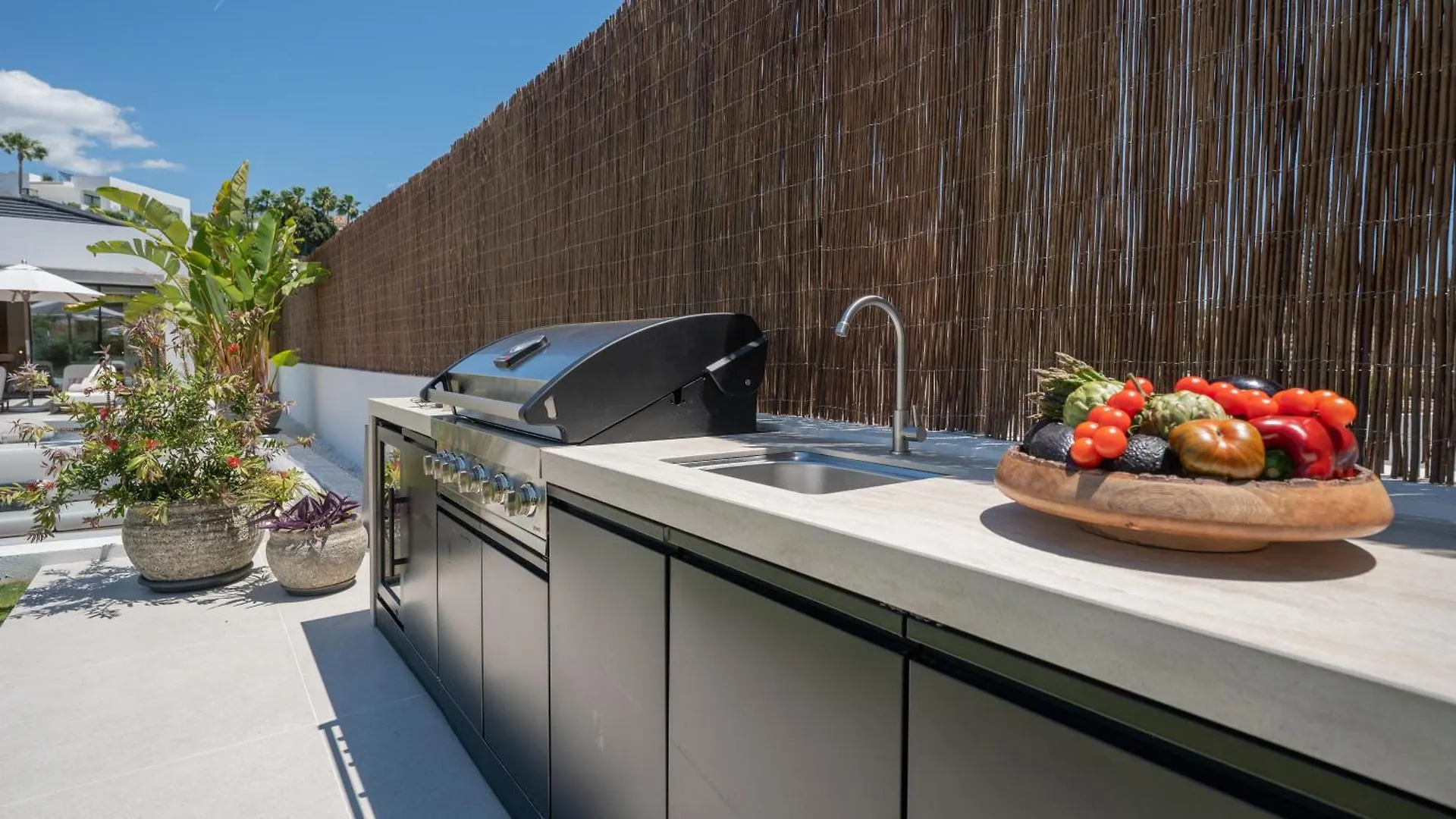 Vacation Marbella I Villa Thyma, Brand-New Villa, Swimming-Pool, Cinema Room And Bar, Minutes From The Marina And The Beach